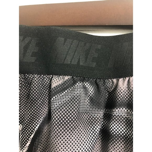 Nike Men's Black/Gray Swim shorts size Medium - Picture 8 of 9